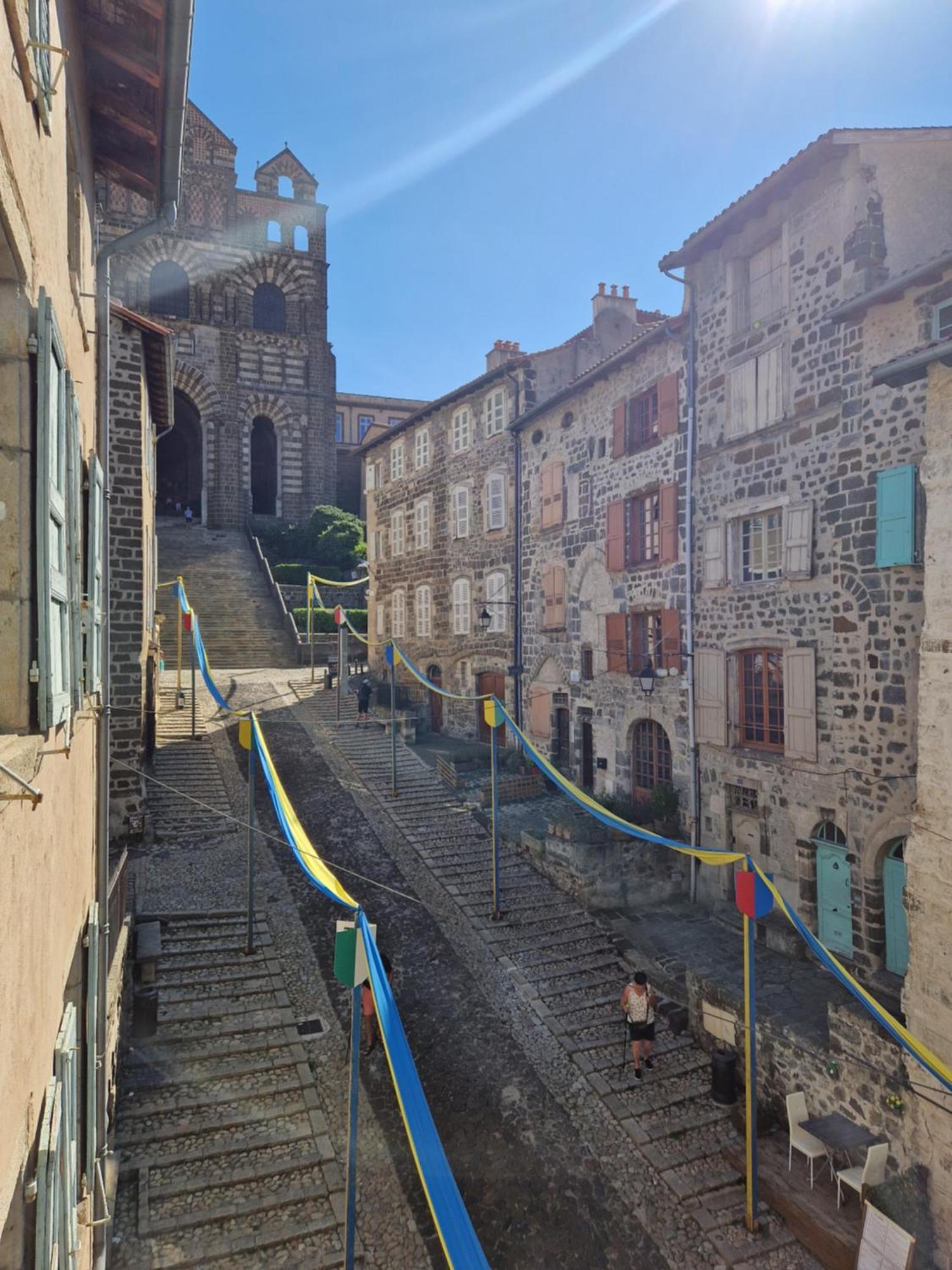 Gite Des Tables - Cathedrale, Coeur Historique, Vue Le Puy-en-Velay Dış mekan fotoğraf